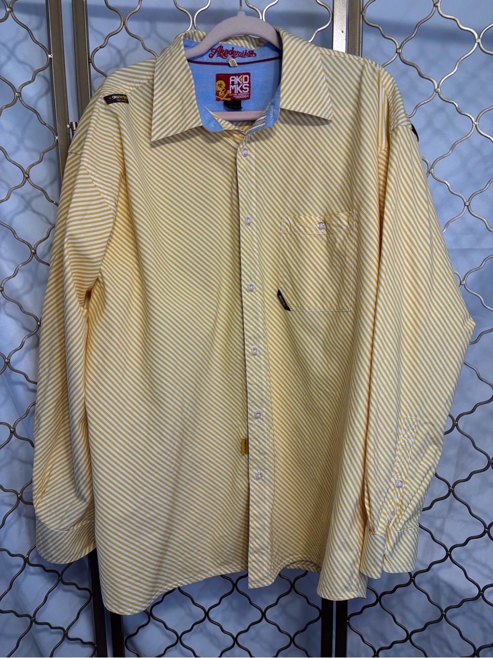 Akademiks Yellow Diagonal Stripe Dress Shirt in size XL